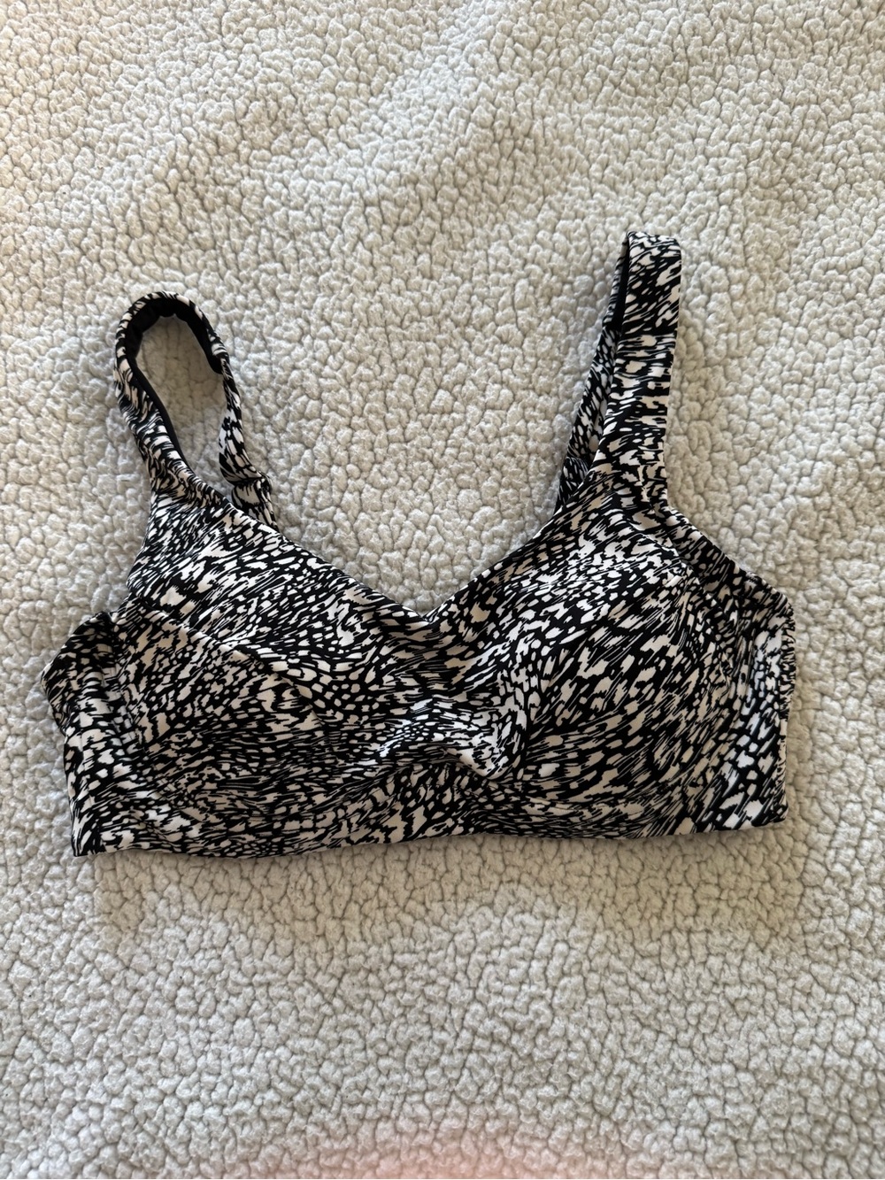 Athleta Black & White Abstract Print Bikini Top
